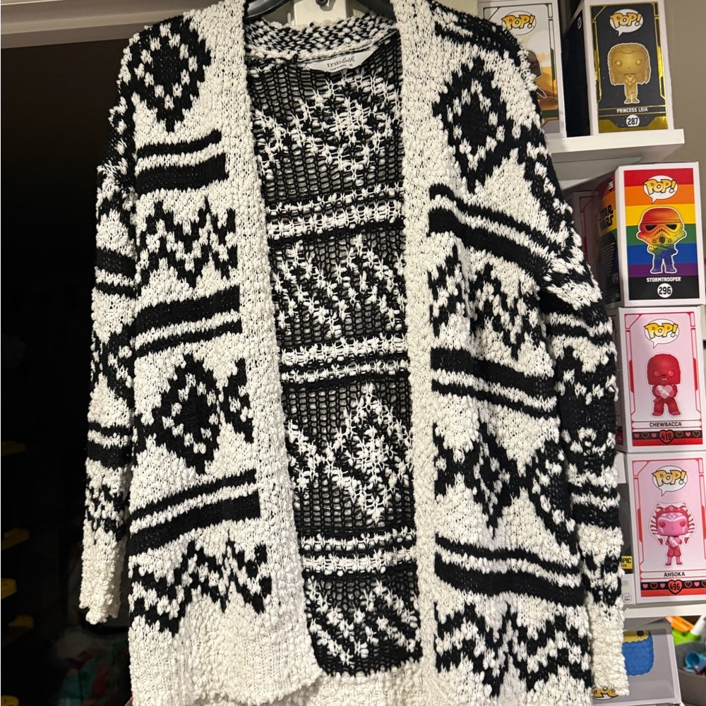 ❤️‍🔥Trucloth Black and White cardigan
